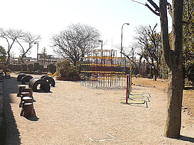 多摩川芙蓉ハイツ　敷地内公園