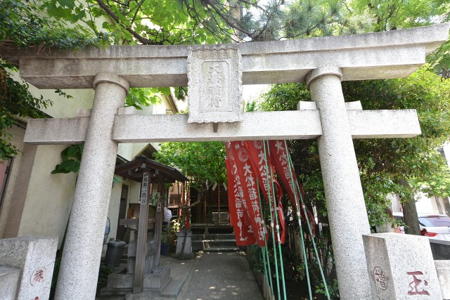 メイゾン西麻布　神社