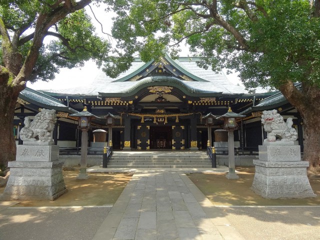 穴八幡宮