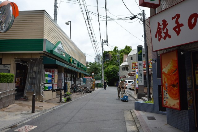 小石川ハイツ　駅前