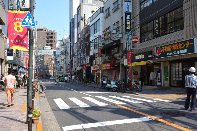 セブンスターマンション代々木八幡　商店街