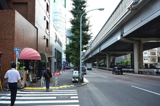 南青山高樹町ハイツ　前面道路