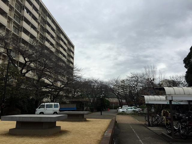 馬事公苑前ハイム　敷地内