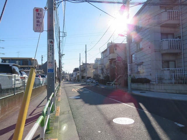 キクエイパレス上野毛　エントランス前道路