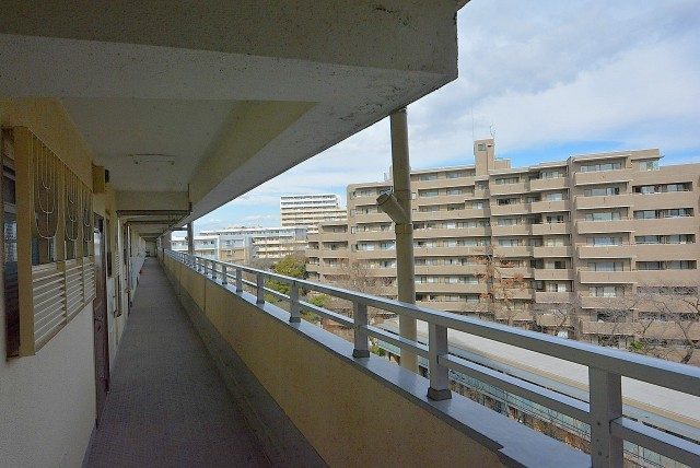 烏山南住宅1号棟713号室外観 (15)