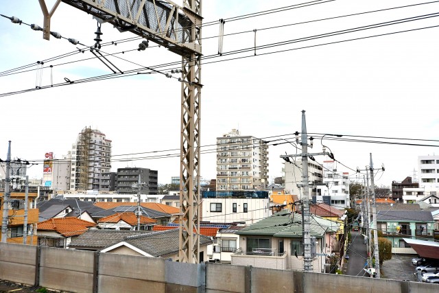 エントピア五月園　駅ホーム