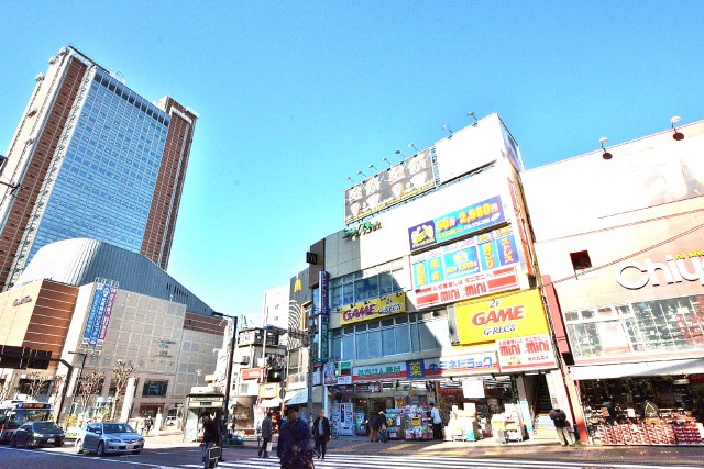 モナーク三軒茶屋　駅前