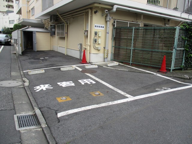 東建柏木マンション　駐車場