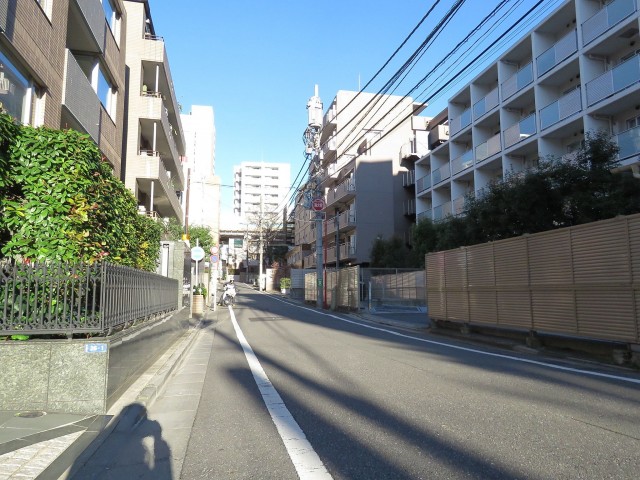 アルス代々木参宮橋コートアデリオン　前面道路