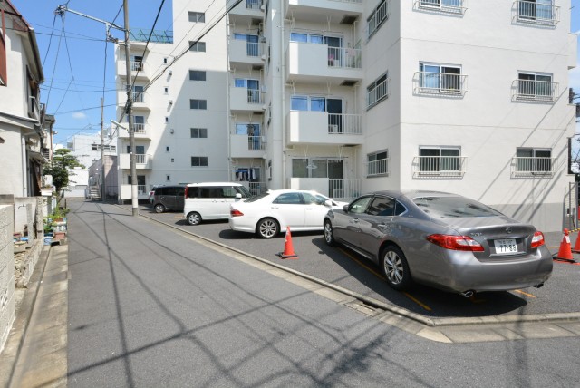 方南町セントラルマンション　駐車場