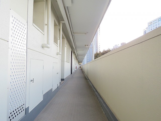 グリーンヒル新宿　共用廊下